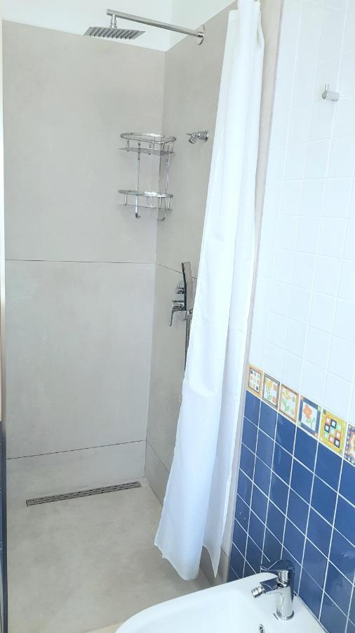 M&I Beach Apartment With Sea View ドゥラス エクステリア 写真